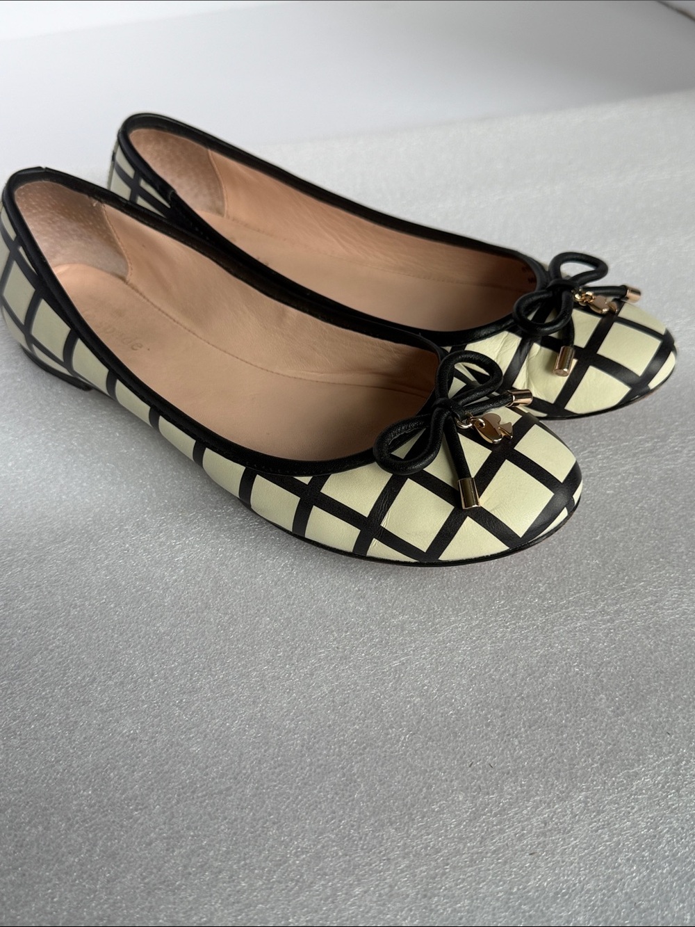 KATE SPADE New York Willa Bow Ballet Flats Ivory Black Leather Size 6 Women’s - Picture 6 of 13
